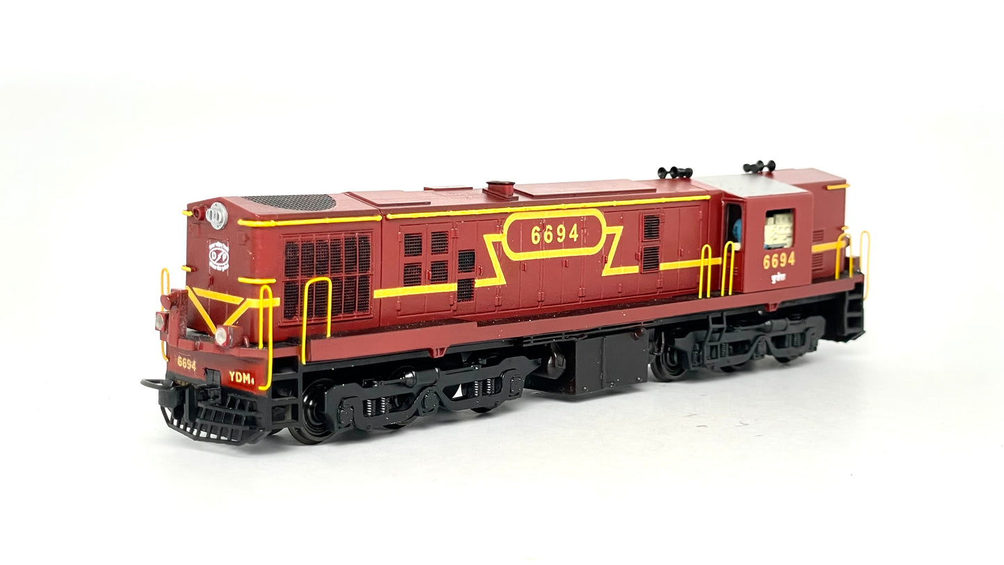 PRE-ORDER: Phulera YDM4 - HOm Display/Free Rolling Model (12mm gauge track)