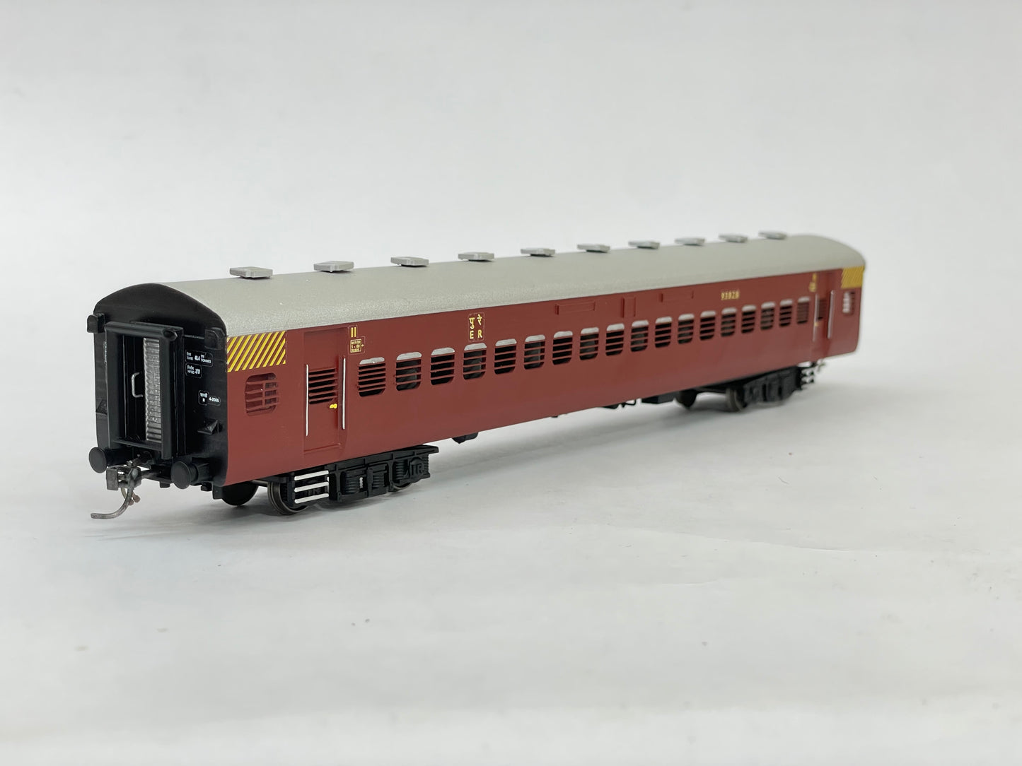 PRE-ORDER: ICF Sleeper HO Scale - Red Livery (1995-1990s), Premium, Pack of 3