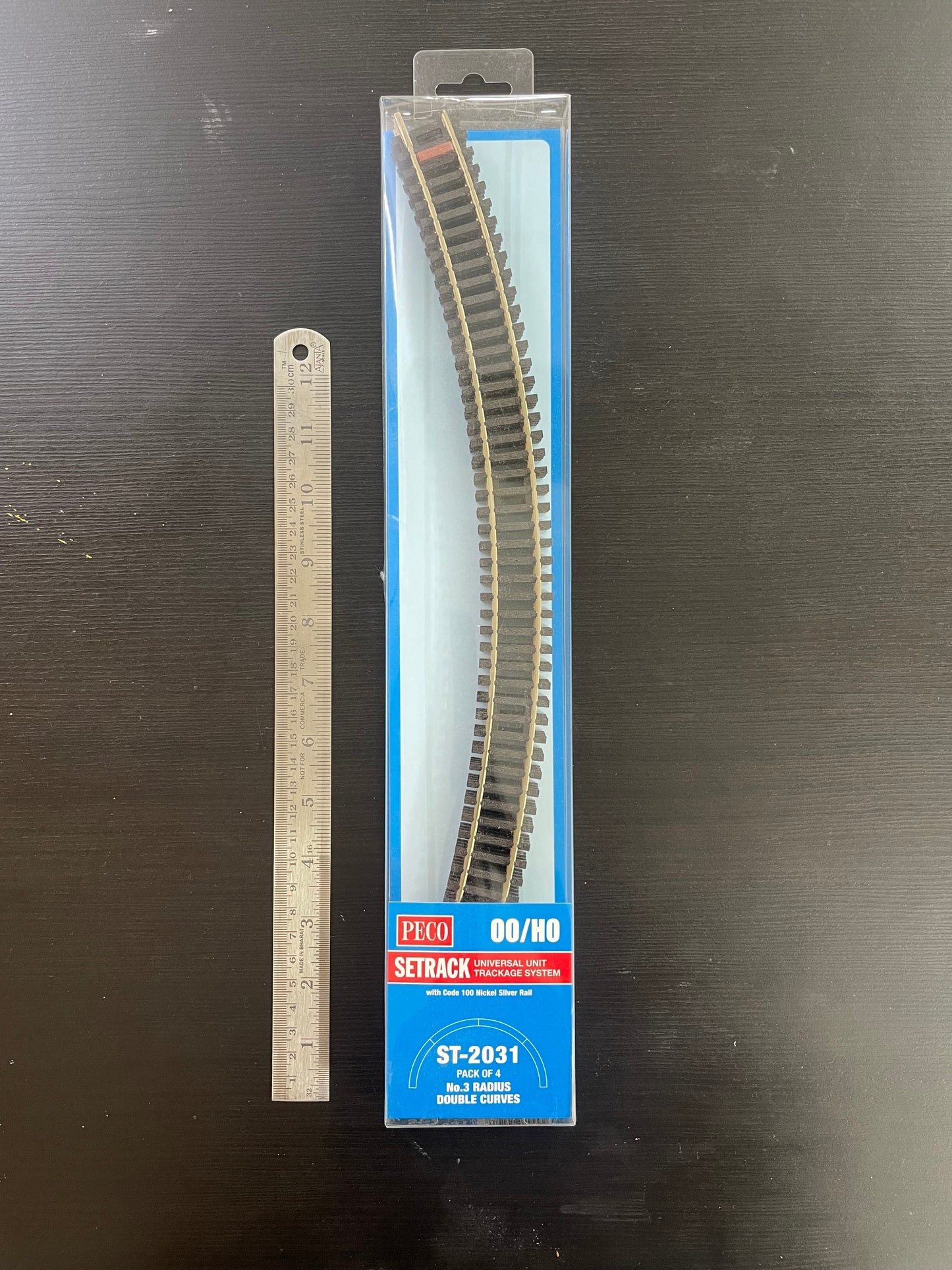 PECO ST-2031 Double Curve, 3rd Radius (Pack of 4)