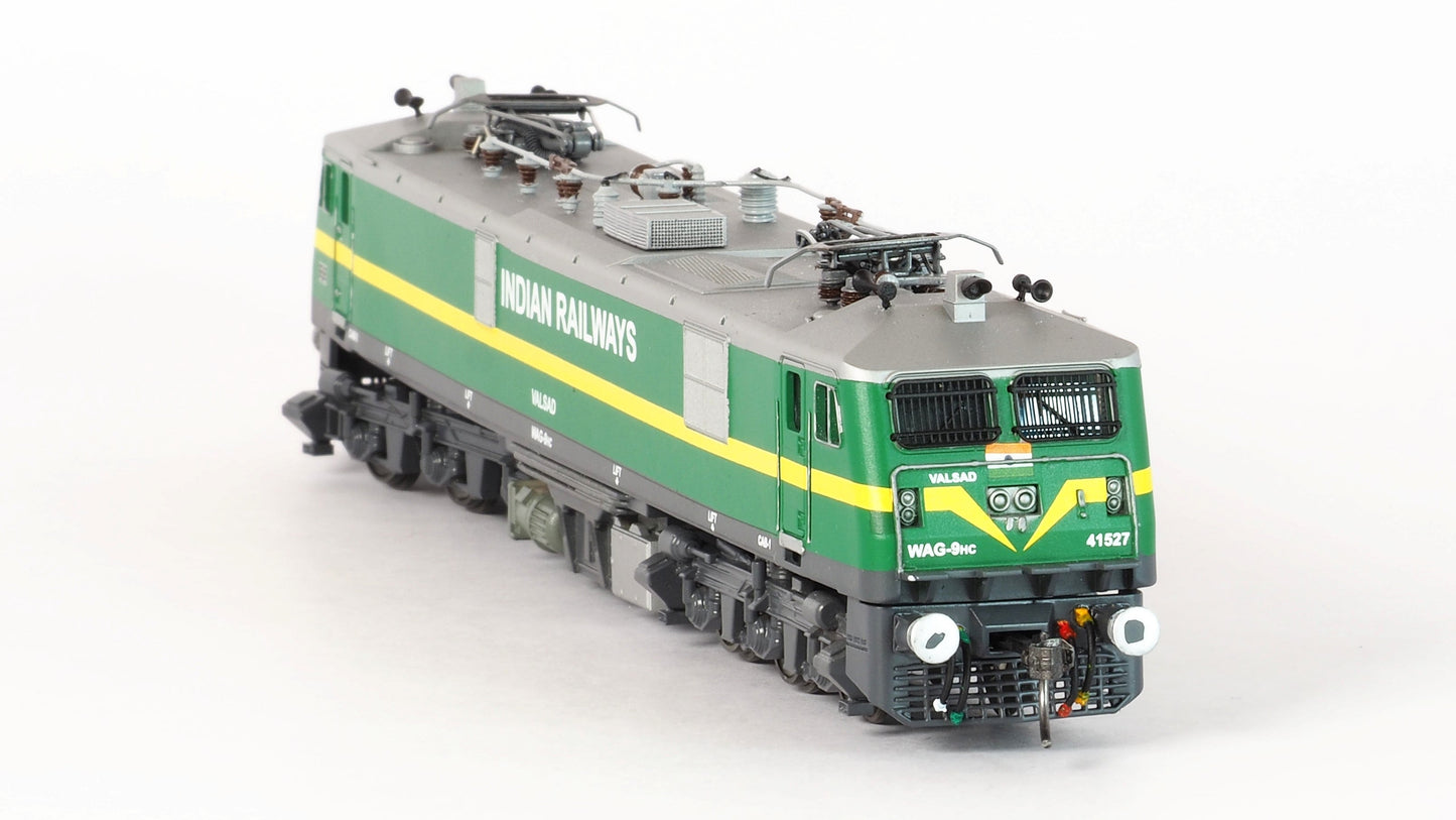 PRE-ORDER: STANDARD DC/DCC READY WAG9 RTR Model in HO Scale (1:87)