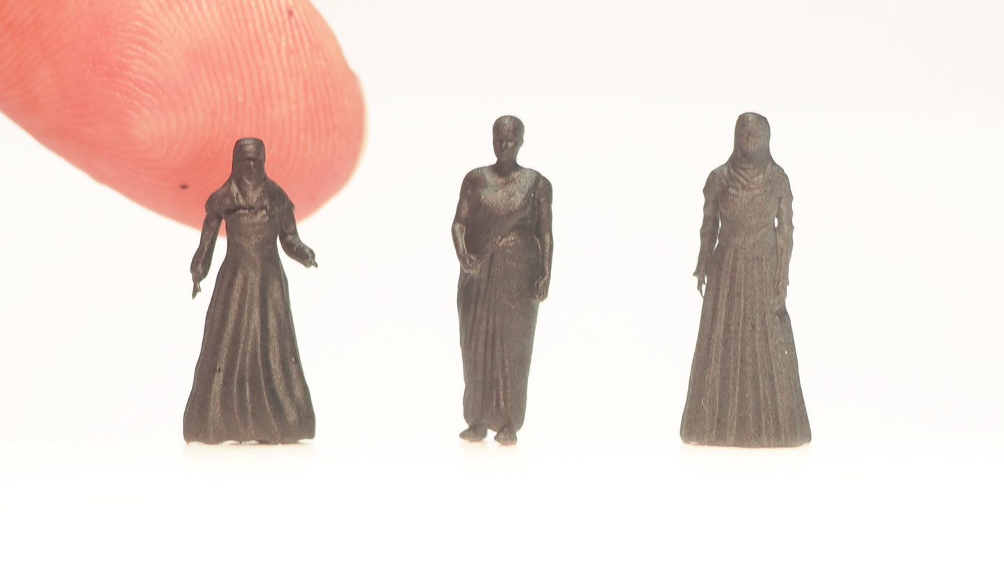 UNPAINTED Figures: Standing Indian Women