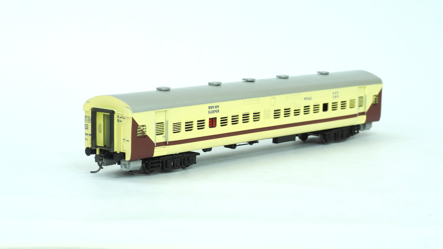 PRE-ORDER: SLR+GS+Sleeper set HO Scale - Utkrisht Livery (2018-Present)