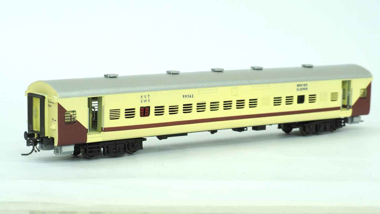 PRE-ORDER: ICF Sleeper HO Scale - Utkrisht Livery (2018-Current), Premium Version