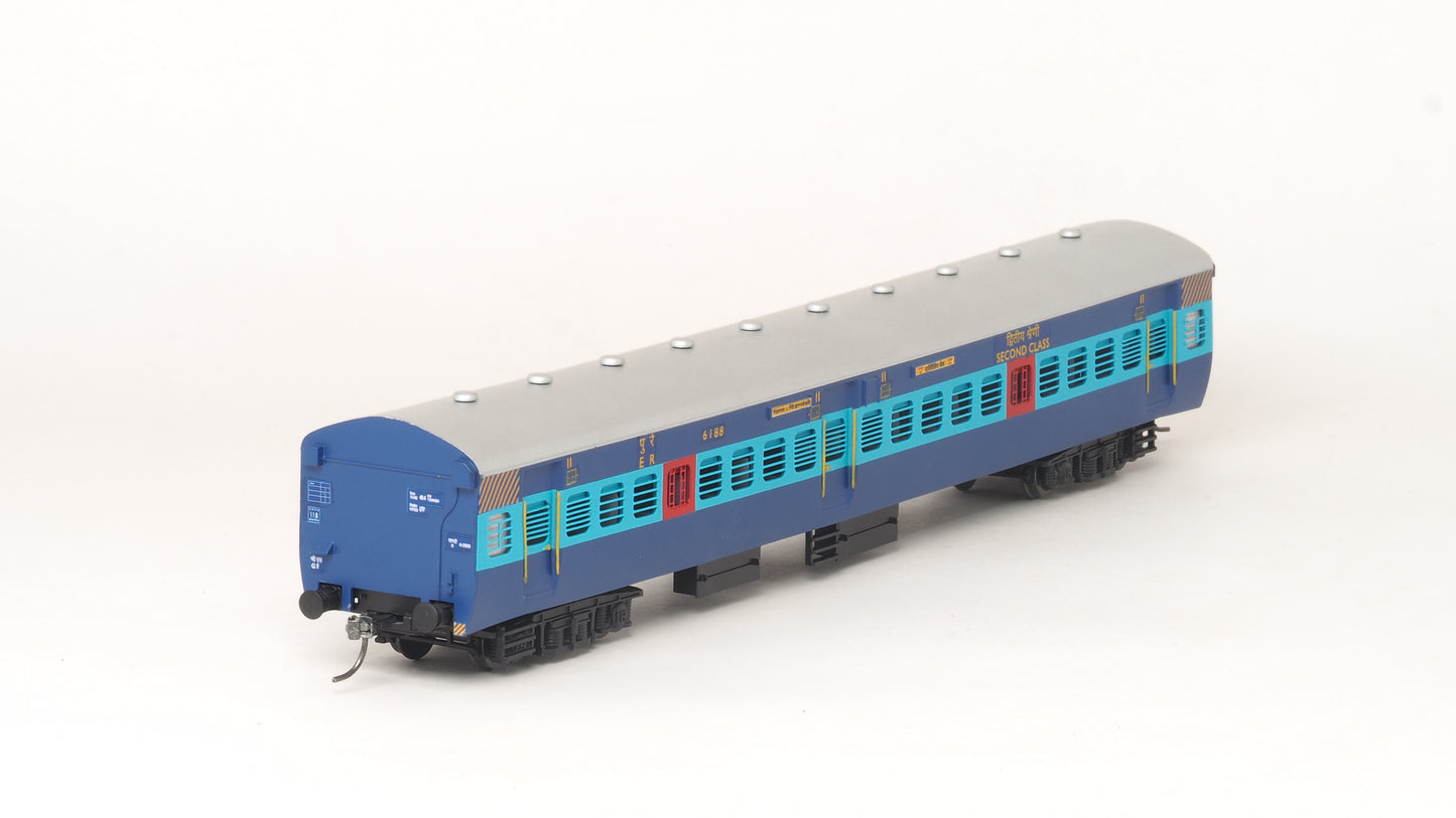 PRE-ORDER: TRAIN SET: Electric Passenger Train (With Track and Controller)