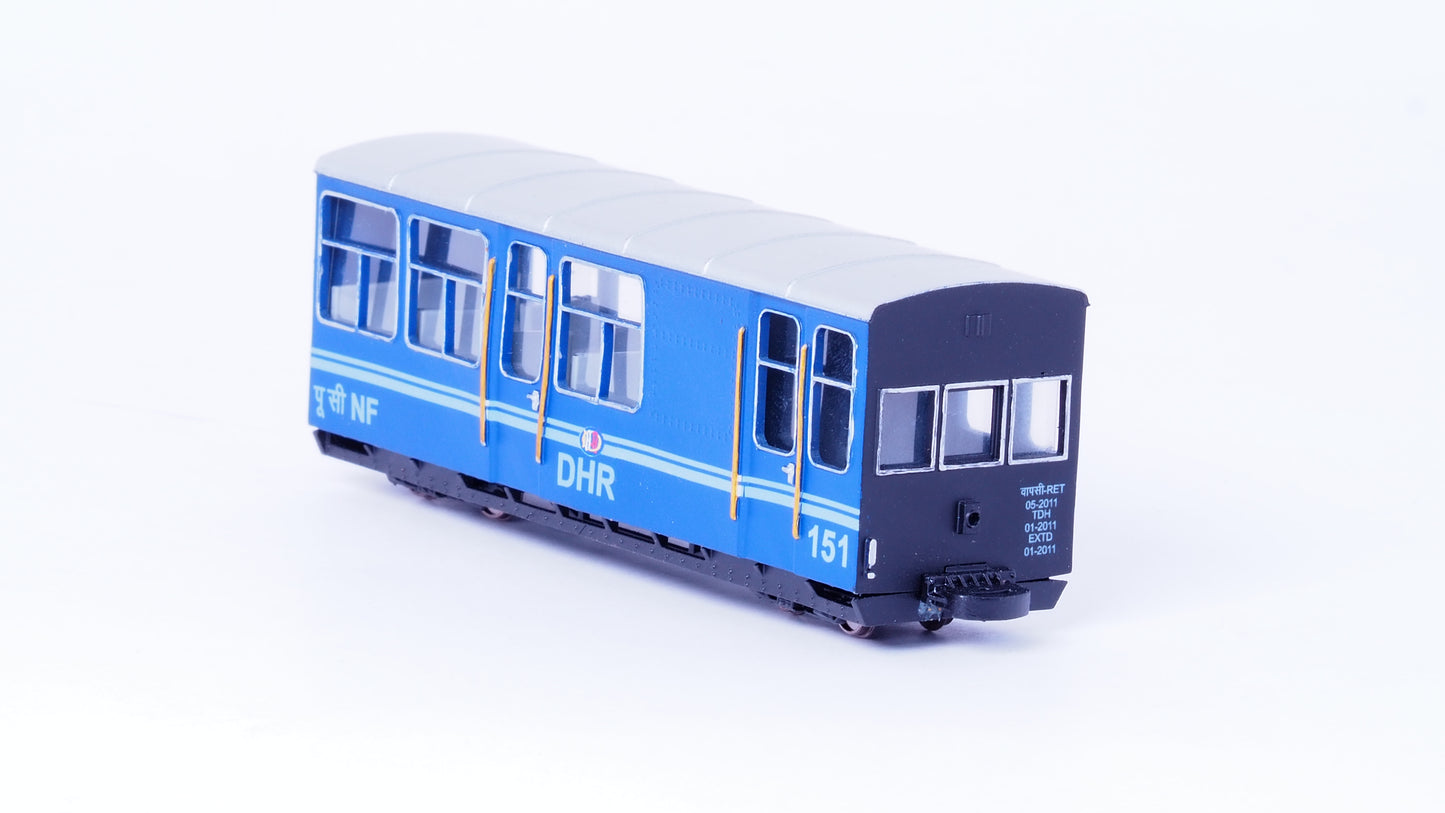 PRE-ORDER: DHR Luggage-cum-brake Coach, Ready to Run