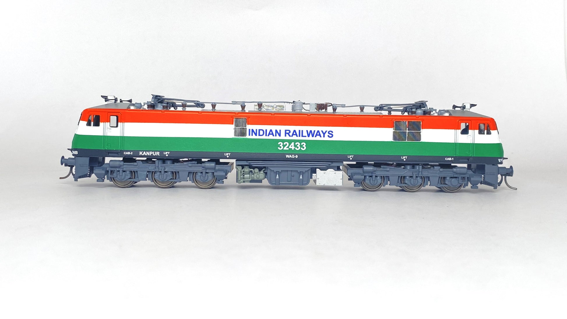 Indian Railway Model Trains To Buy MINI PASSENGER TOY TRAIN SET (RED)