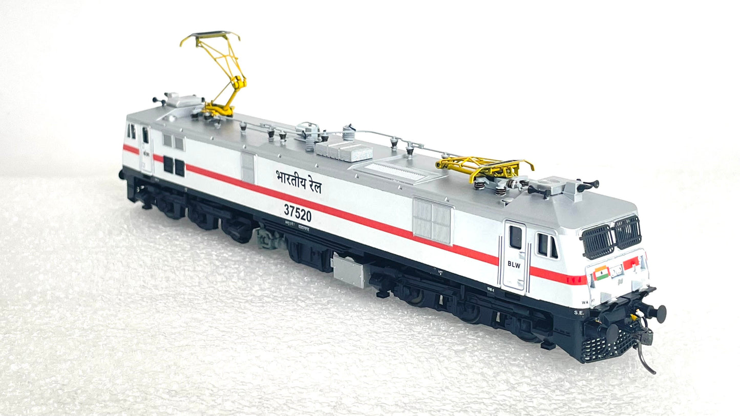 PRE-ORDER: STANDARD DC/DCC READY WAP7i RTR Model in HO Scale (1:87)